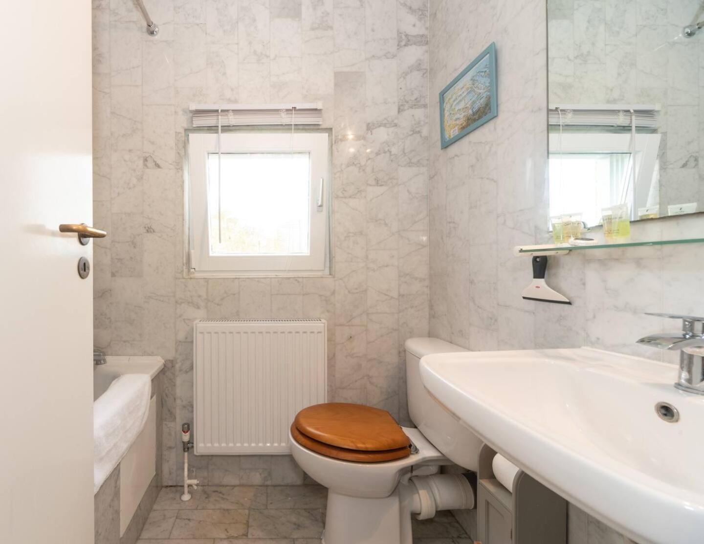 Sunny Maisonette With Views Over Canary Wharf, London Eksteriør billede