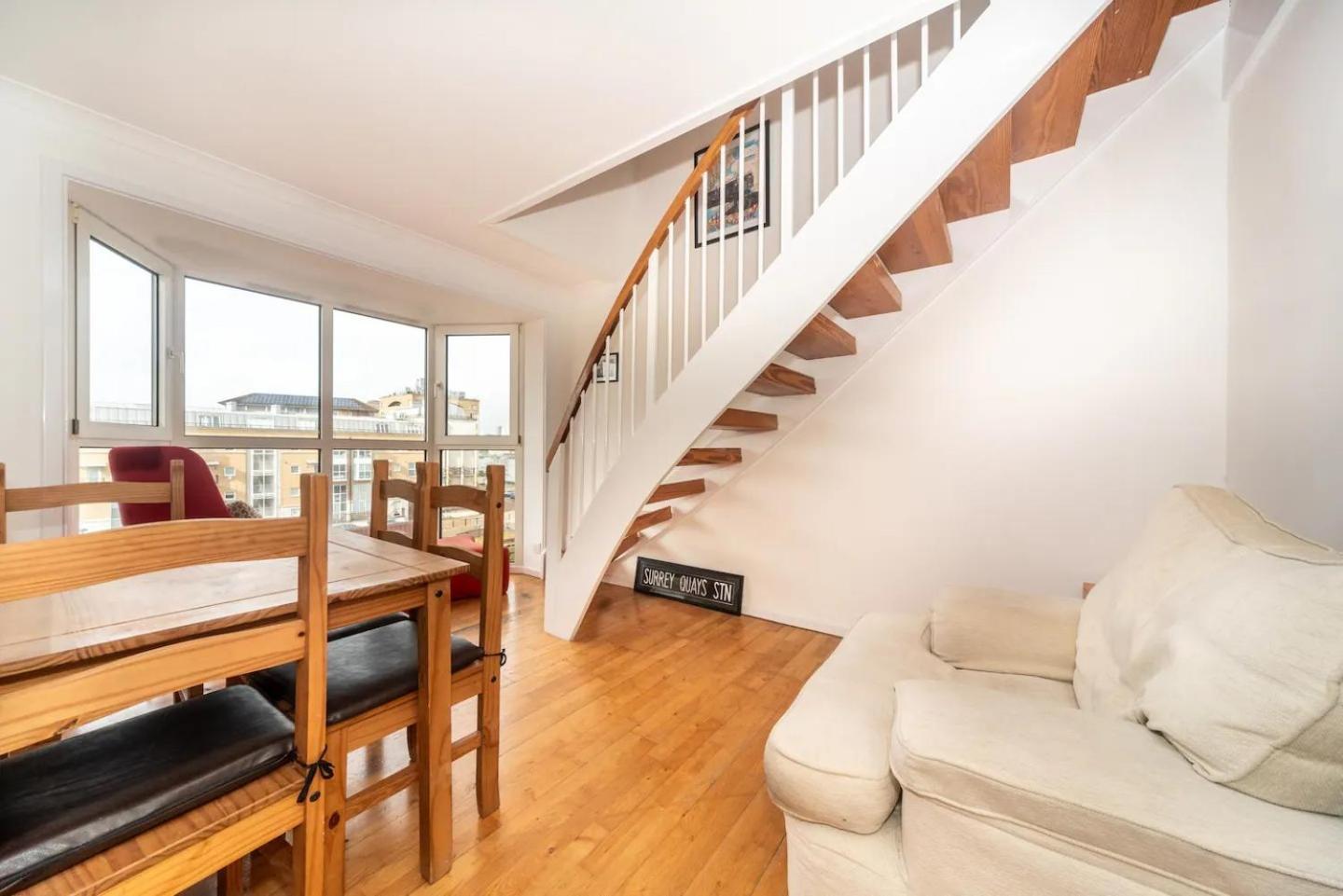 Sunny Maisonette With Views Over Canary Wharf, London Eksteriør billede