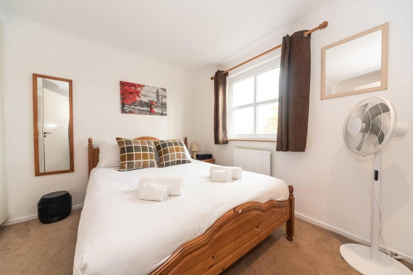 Sunny Maisonette With Views Over Canary Wharf, London Eksteriør billede